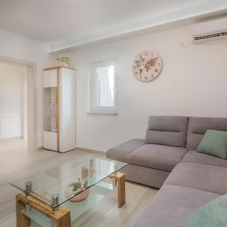Daire Stefa *